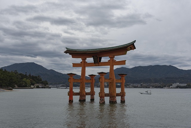 宮古島 ニュース・話題 - torii, gate, culture, miyajima, sea, island, japan, traditional, asia, ancient, nature, tourism, shinto