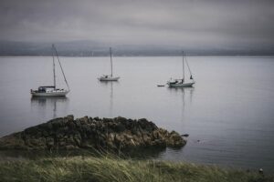宮古島 観光・スポット - boats, sea, wales, ocean, uk, island, overcast, landscape, nature